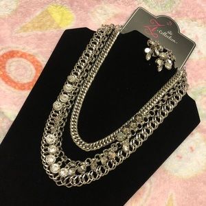 Paparazzi Necklace & Earring Set